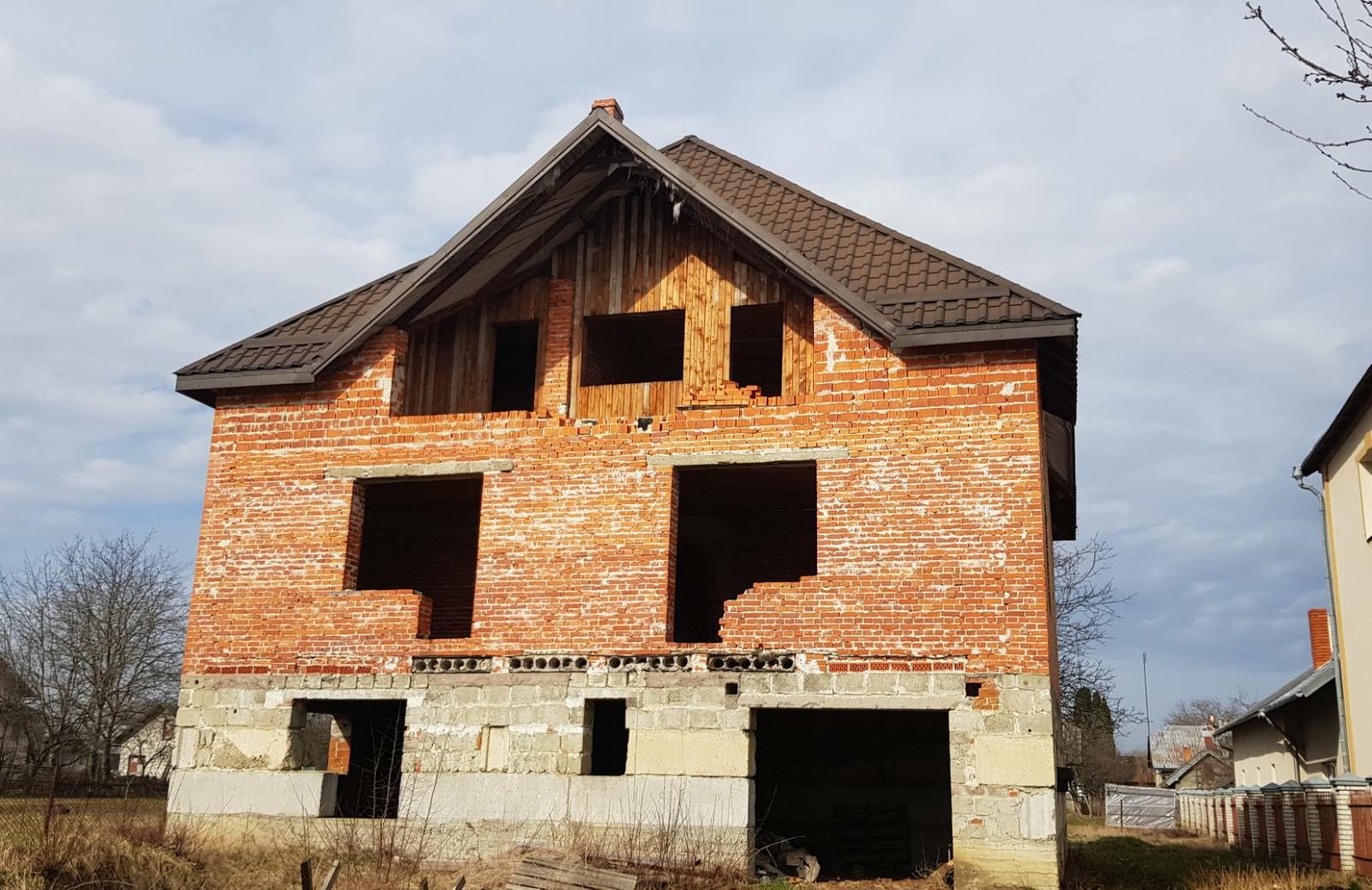 Будинок.Незавершене будівництво.