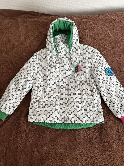 Демисезонная курточка 146р.