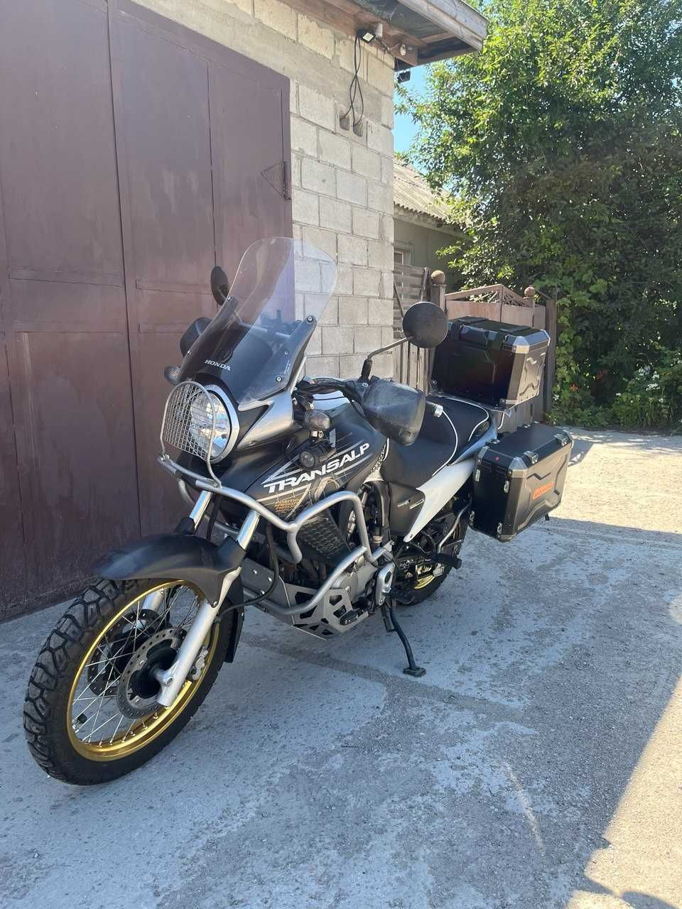 продам Honda Transalp XL700