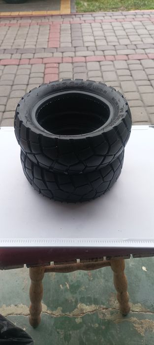 Opony bezdentkowa 9x3,0-5,5 do hulajnogi elektrycznej.