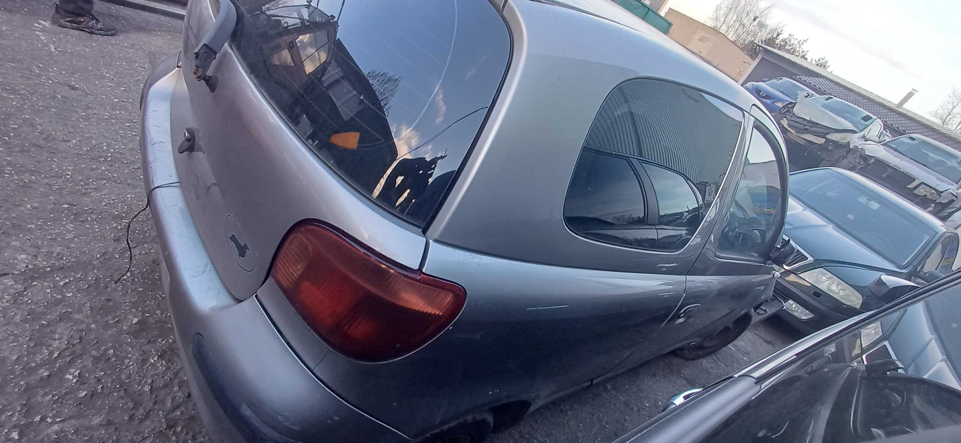 2002 Toyota Yaris I 1.4 D4D 75KM 1ND-TV kolor 1D2 Silnik części