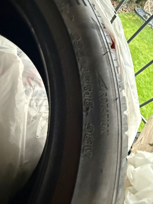 235/45/R18. 5,5мм. Зимові шини, Bridgestone Blizzak.