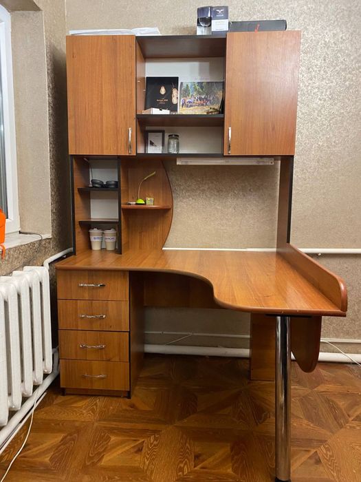 Стіл кутовий