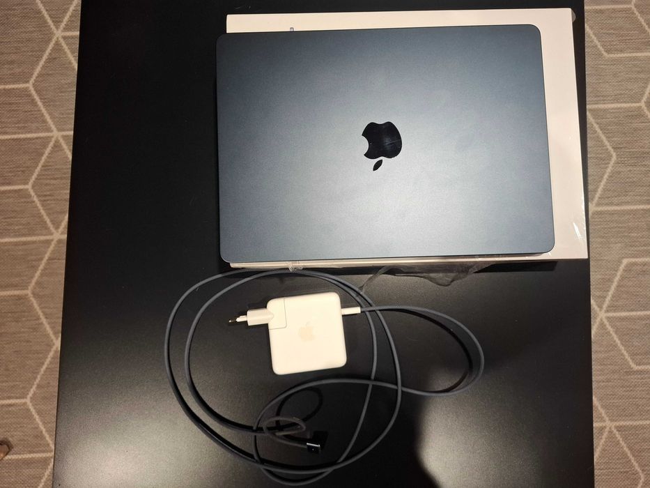 Macbook Air M2 256/16Gb