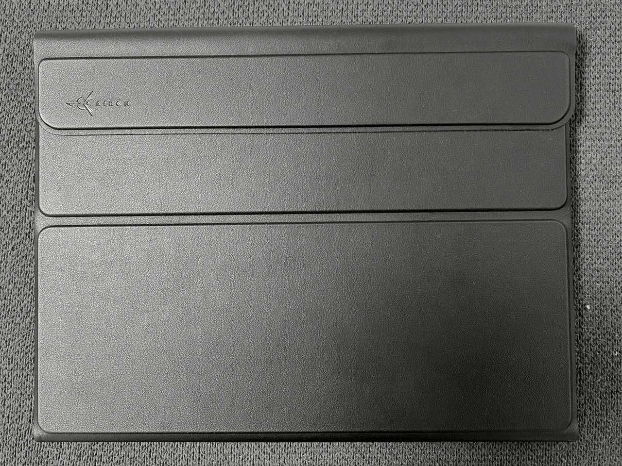 Чехол c клавиатурой AIRON для iPad Air 11,4/5th Gen 10.9" Bluetooth