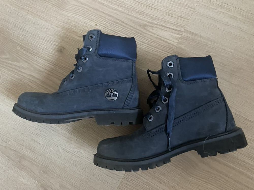Оригінальні черевики Timberland темно-синього кольору