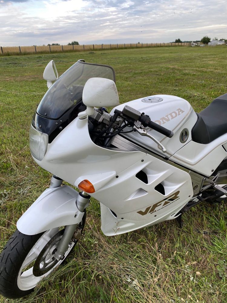 motocykl Honda VFR 750F