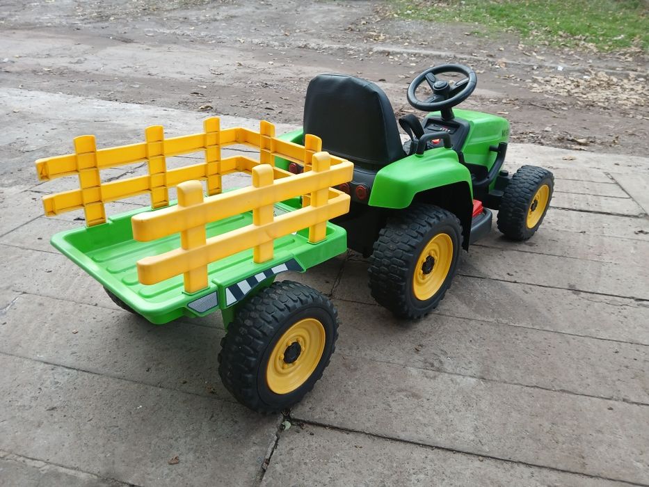 Електромобіль электромобиль трактор на пульте управления аккумуляторе