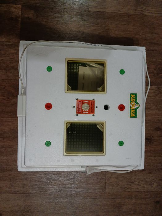 Міні інкубатор Квочка Mi-30