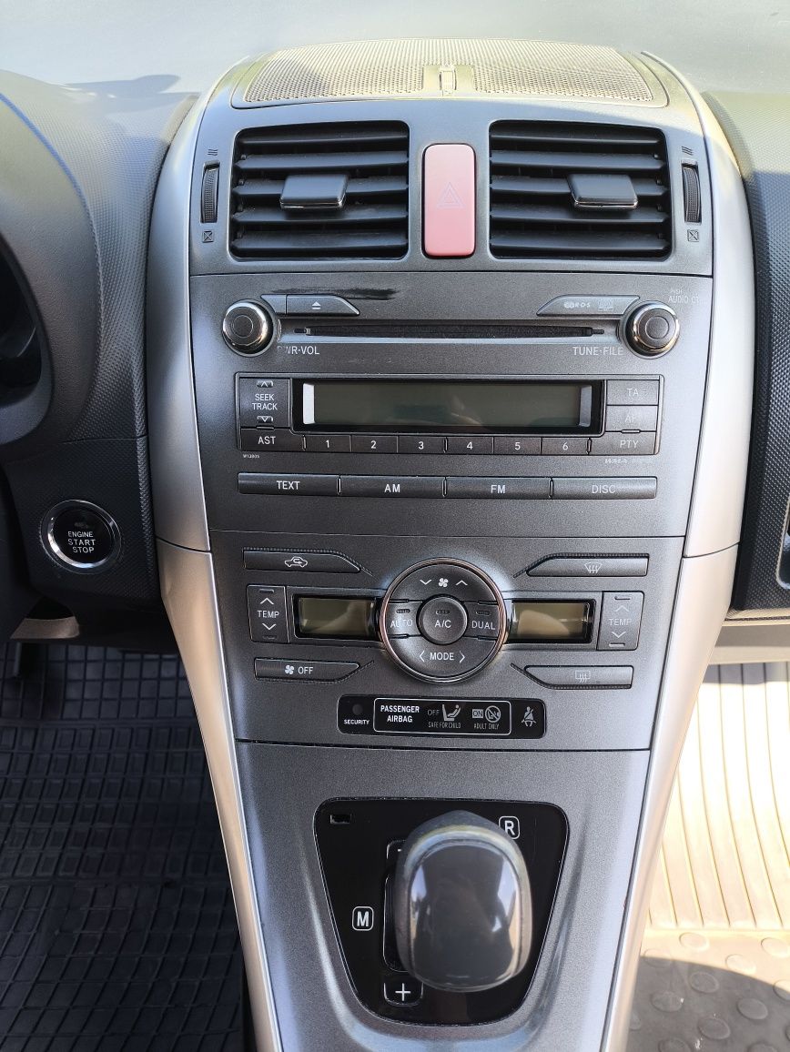 Продам свою Toyota Auris 2007 в отличном состоянии