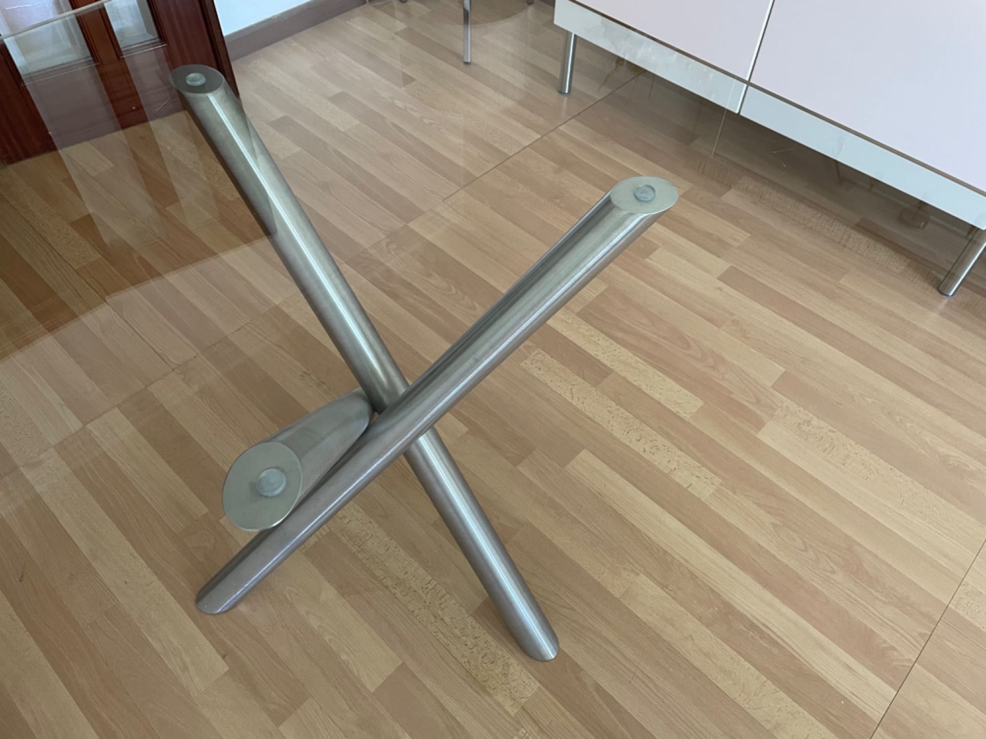 Mesa vidro com pés cromado escovado