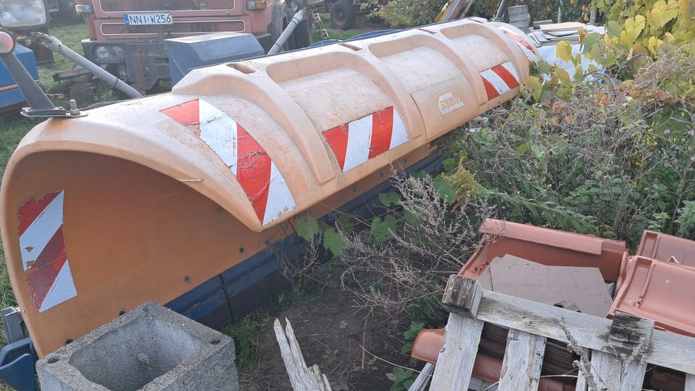 Sprzedam pługi śnieżne schmidt,ozamet,pronar