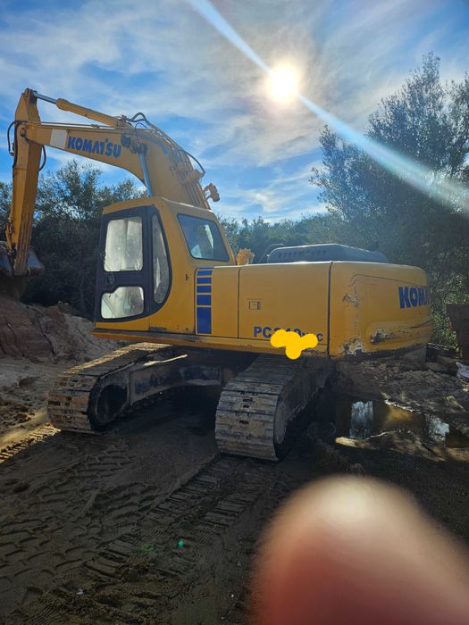 Escavadora giratória komatsu