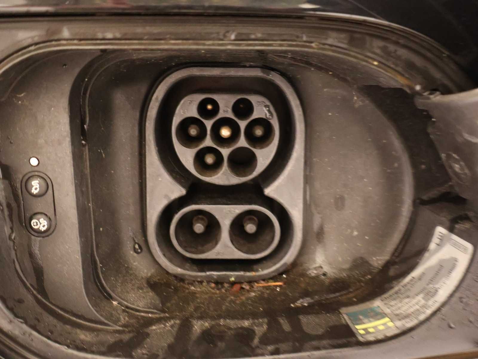 VW E-Golf em estado impecável