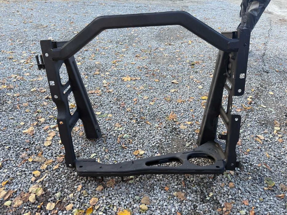 RAMA pomocnicza sanki  belka tył Jeep Grand Cherokee WK