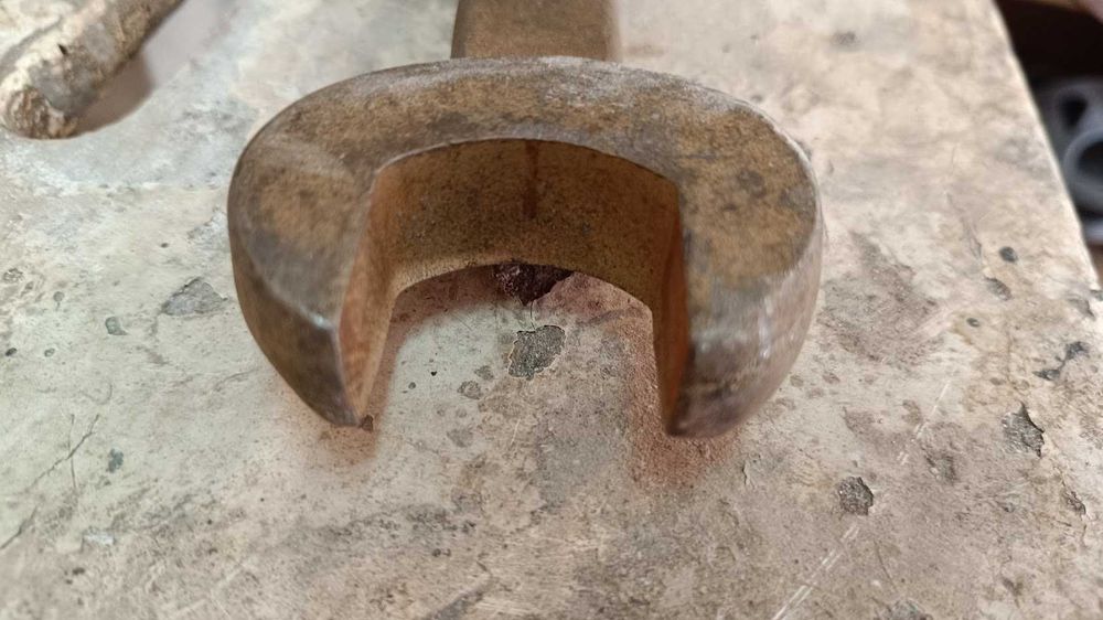 Продаю силовой гаечный ключ на 32мм