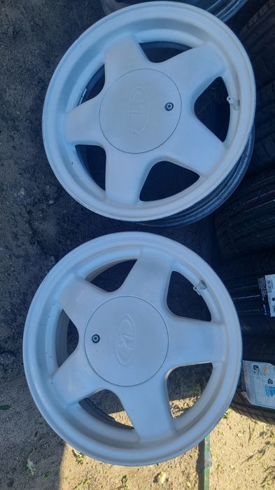 диски 14 4/98 ваз лада белые