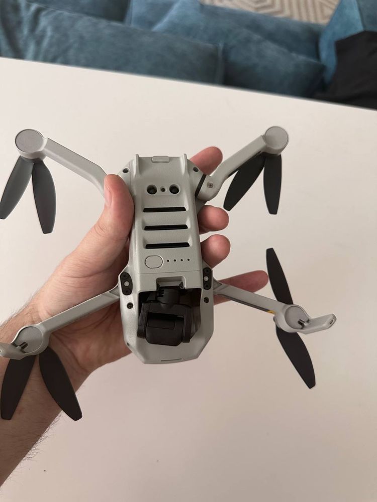 Квадрокоптер DJI MINI 2