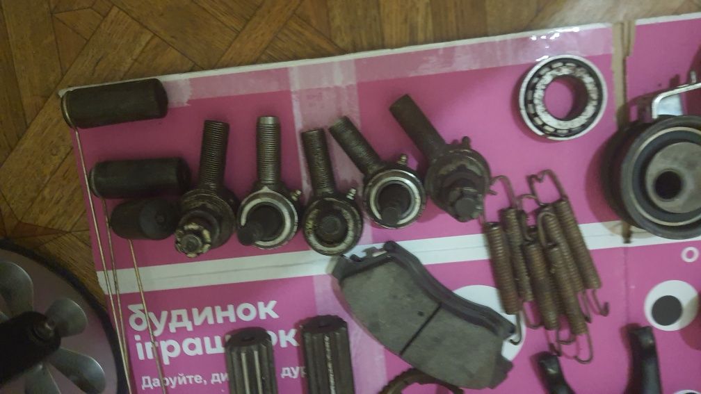 Уаз коробка спідометр камаз шестерня 3 передача  подушка ресори датчик