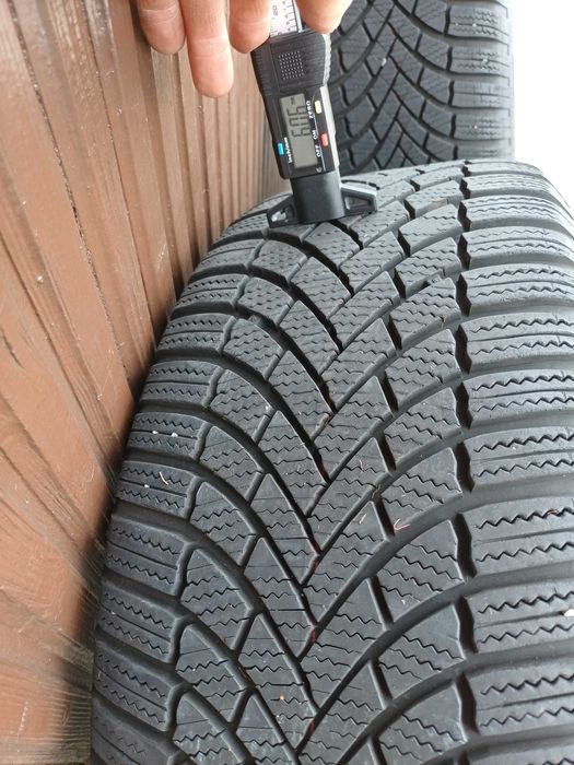 Koła zimowe Seat 17 7J ET39 225/50 R17 Bridgestone Blizzak LM005