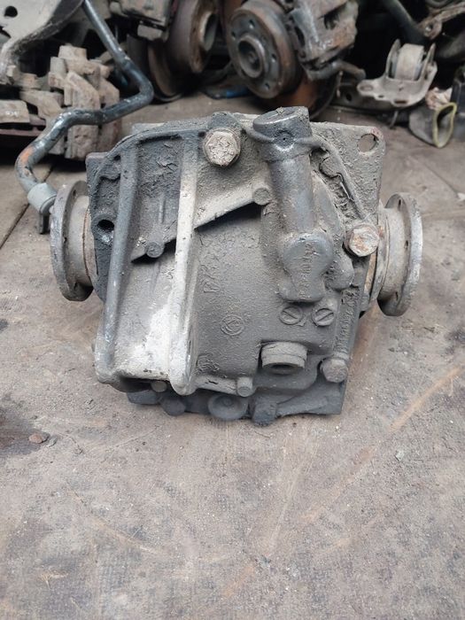 Dyfer dyferencjał tylny most spaw zaspawany bmw e 46 mała głowa 3.38