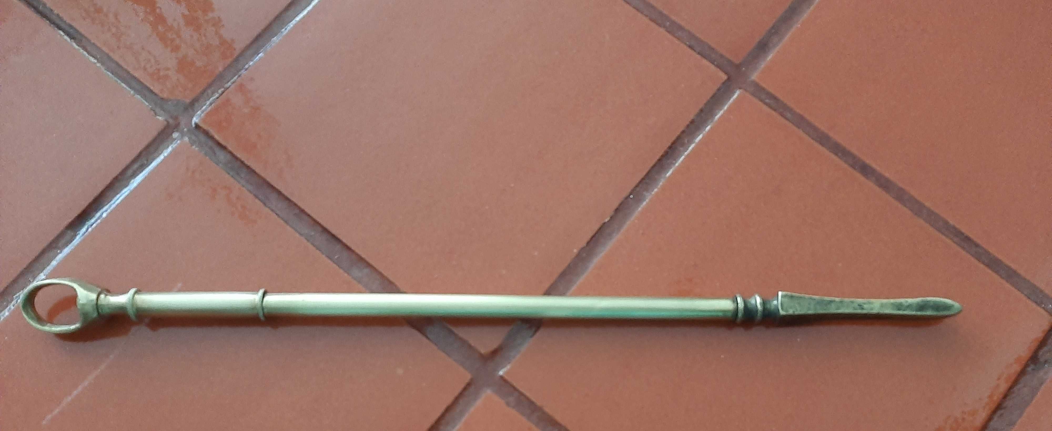 Conjunto de utencílios para lareira
