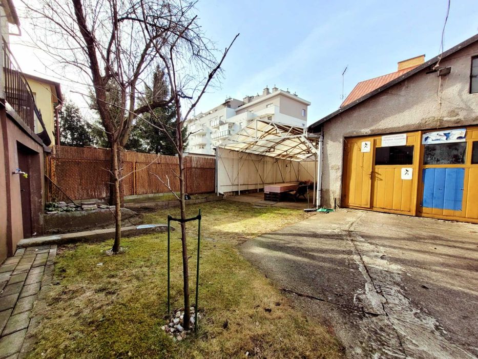 Bliźniak w świetnej lokalizacji