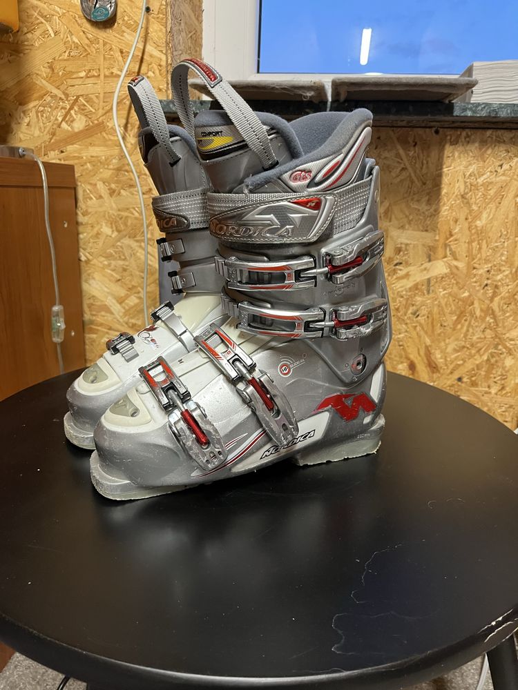 Sprzedam buty narciarskie nordic
