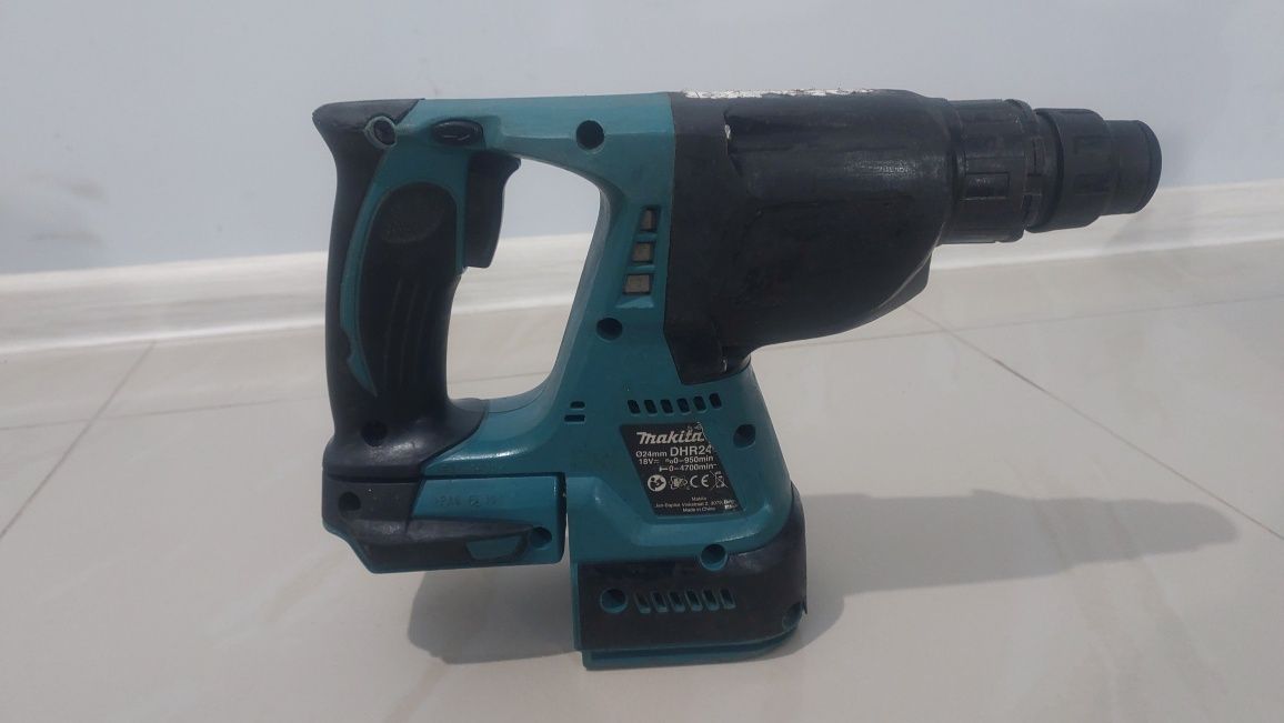 Аккумуляторный перфоратор Makita DHR 242