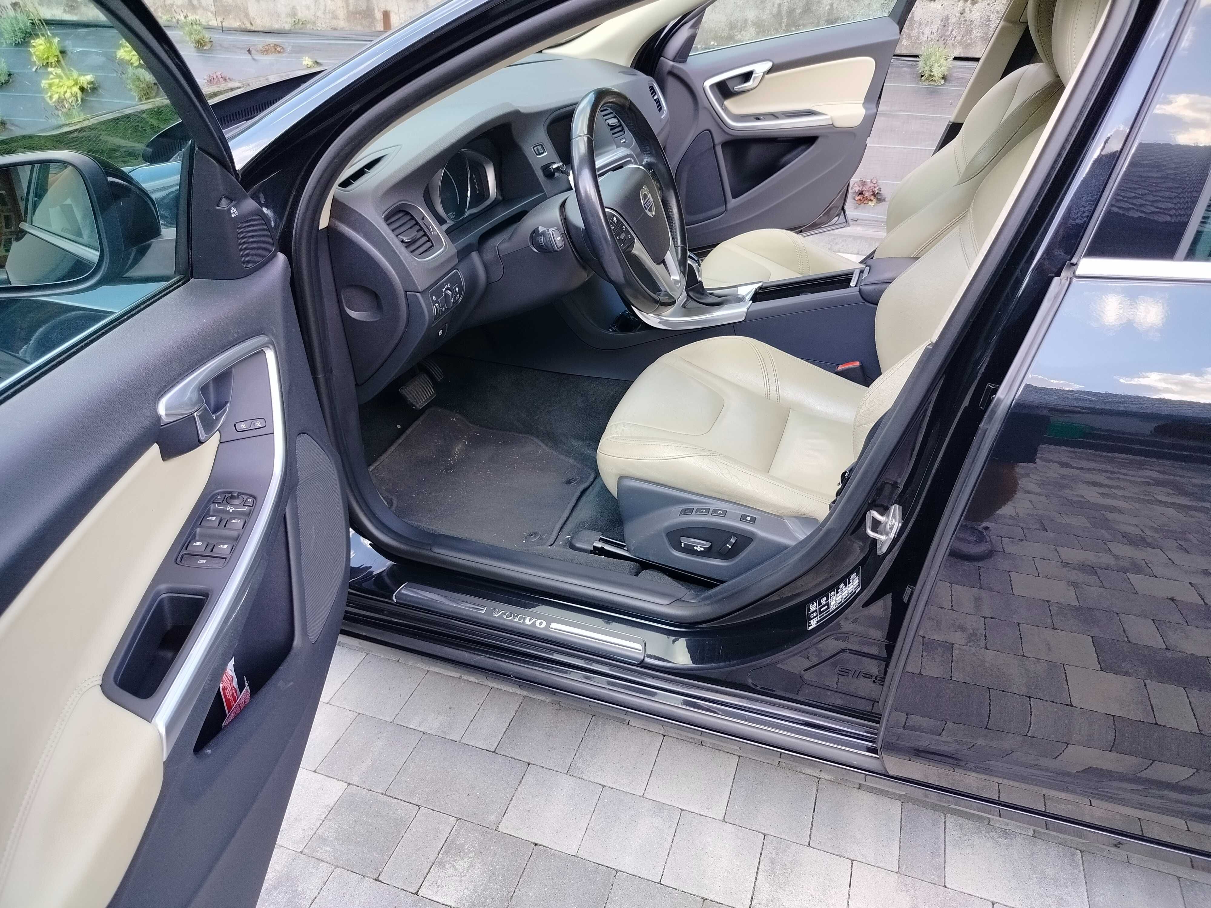 Volvo V60 1.6d 2015r