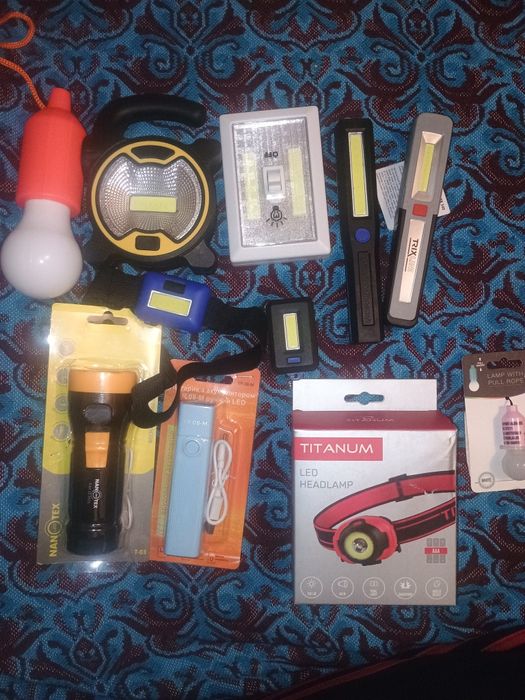 Лампа світильник на батарейках