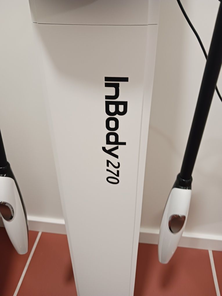 Balança de bioimpedância InBody 270