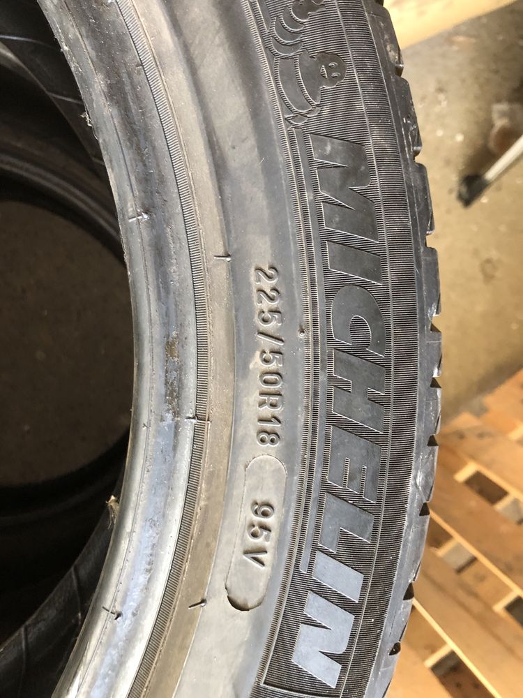 Komplet opon michelin 225/50/18