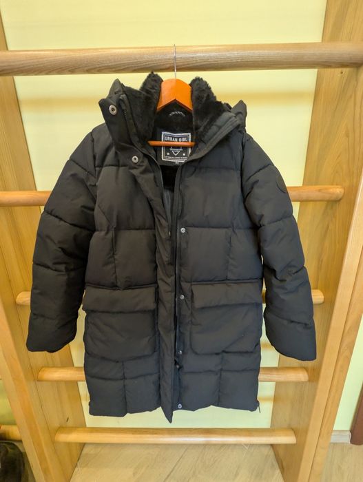 Зимове пальто,розмір 140