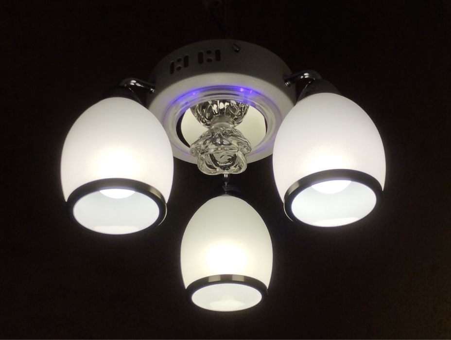 Люстра нова 615/3.