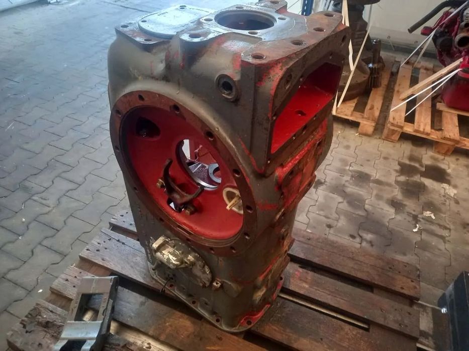 Obudowa mostu tył tylnego New Holland 6640