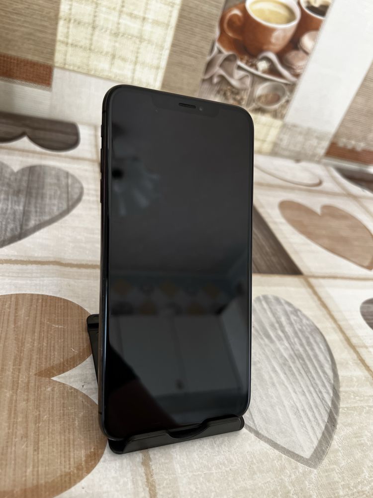 Iphone XS MAX 64 gb в хорошем состоянии