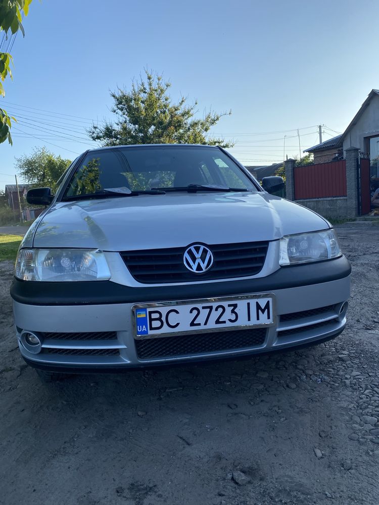 volkswagen Pointer 2004
