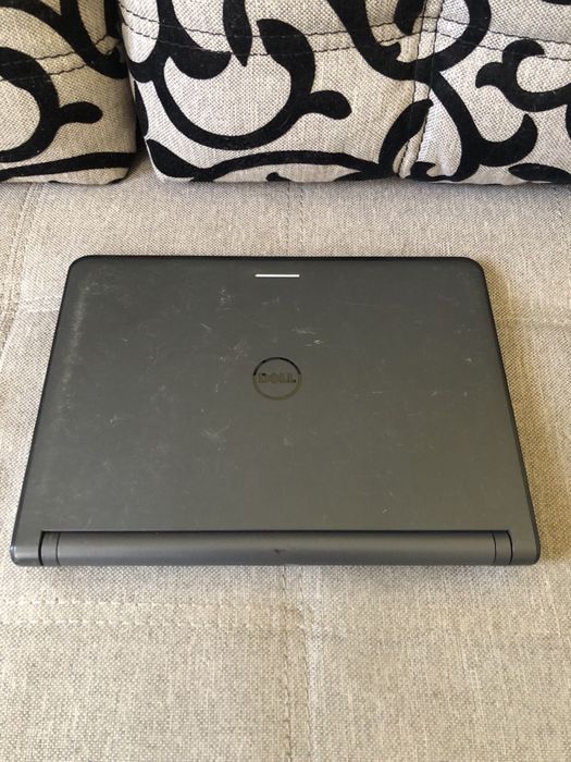 DELL Latitude 3340 CPU: Intel i3-4030U Ram: 8gb SSD: 128