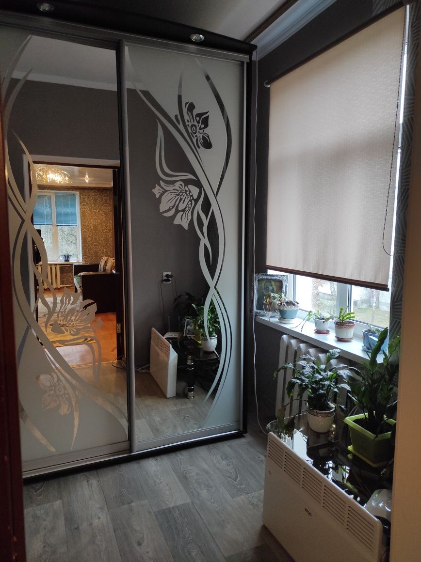 Продам 2 кім кв в Новогуйвинську