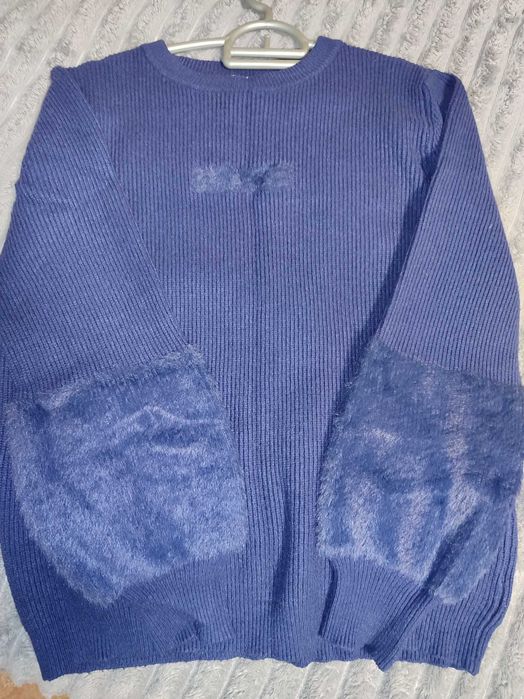 Жіночий   светрик