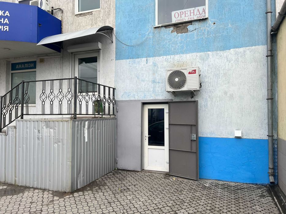 В оренду в центрі Вознесенська підвальні  приміщення  36-60 м.кв.