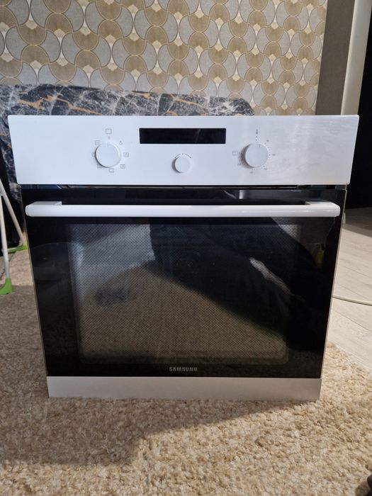 Духовка Samsung bf3nw080