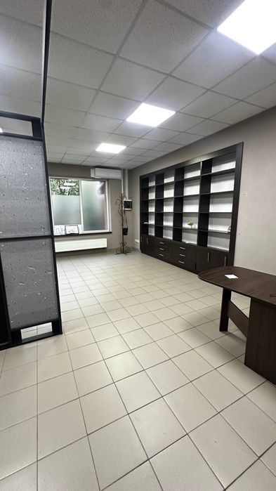 Оренда фасадного приміщення 48 м2 м-рн Пасічна