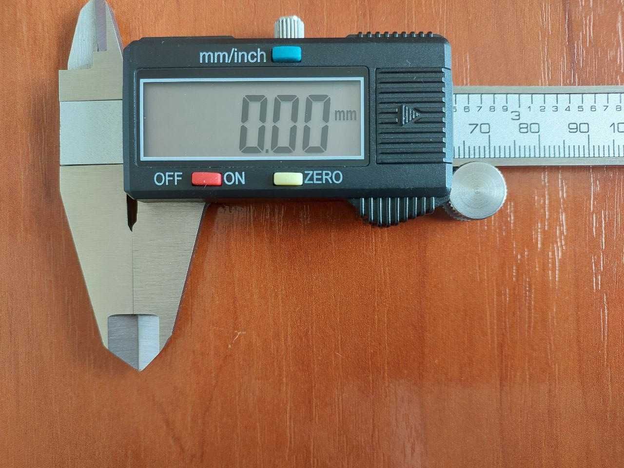 Штангенциркуль MIOL 15-240