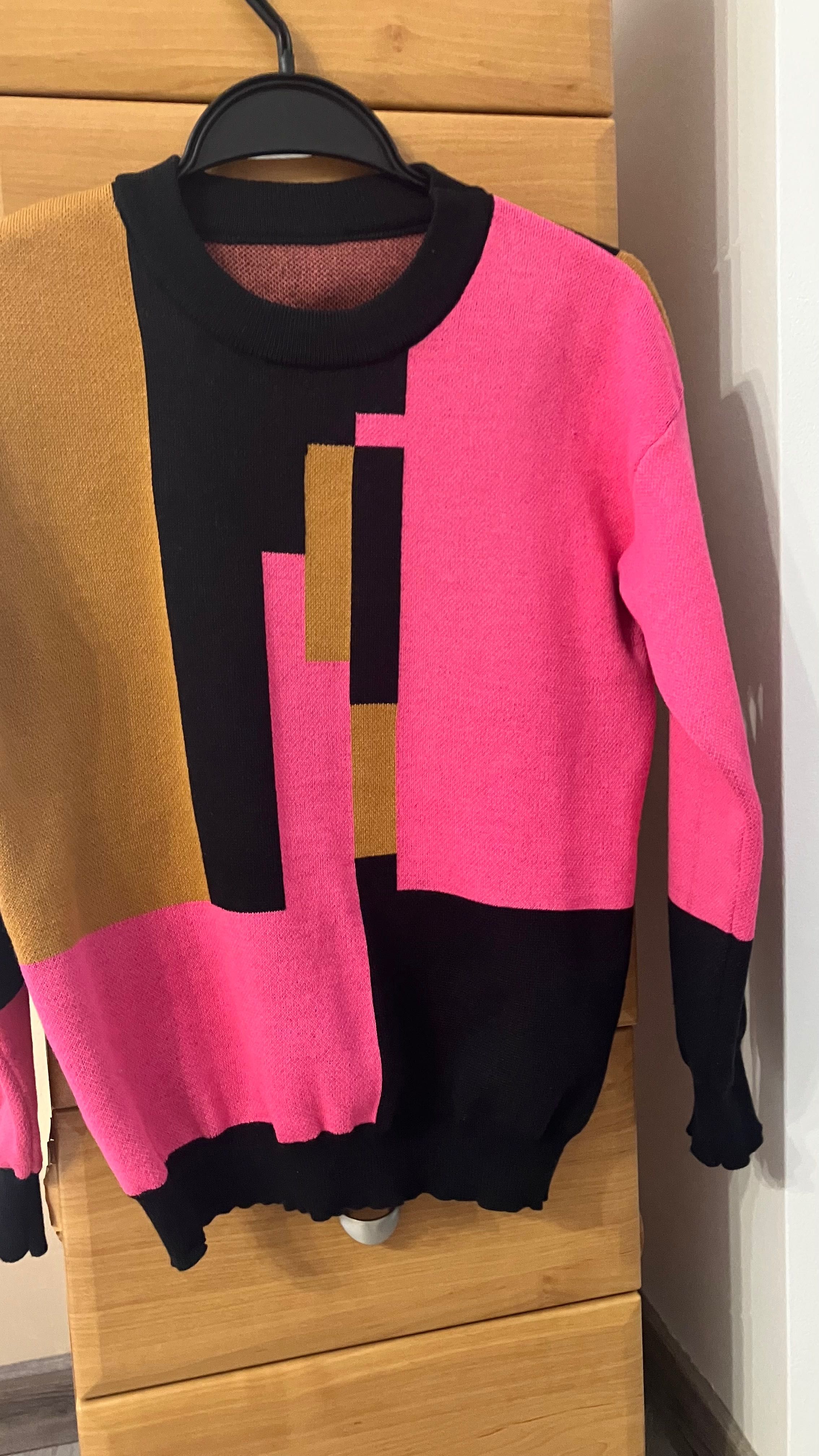 Sweter kolorowy  rozm. 38
