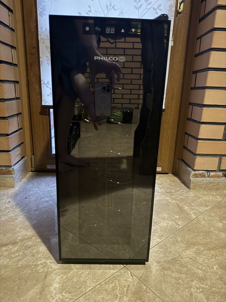 Винна шафа Philco PW12F 65см/12 пляшок
