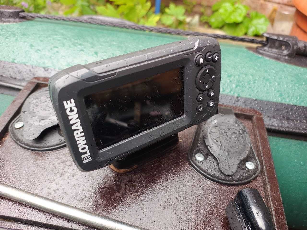 Ехолот Lowrance Hook2-4x Bullet + кріплення трансдюсера + столик