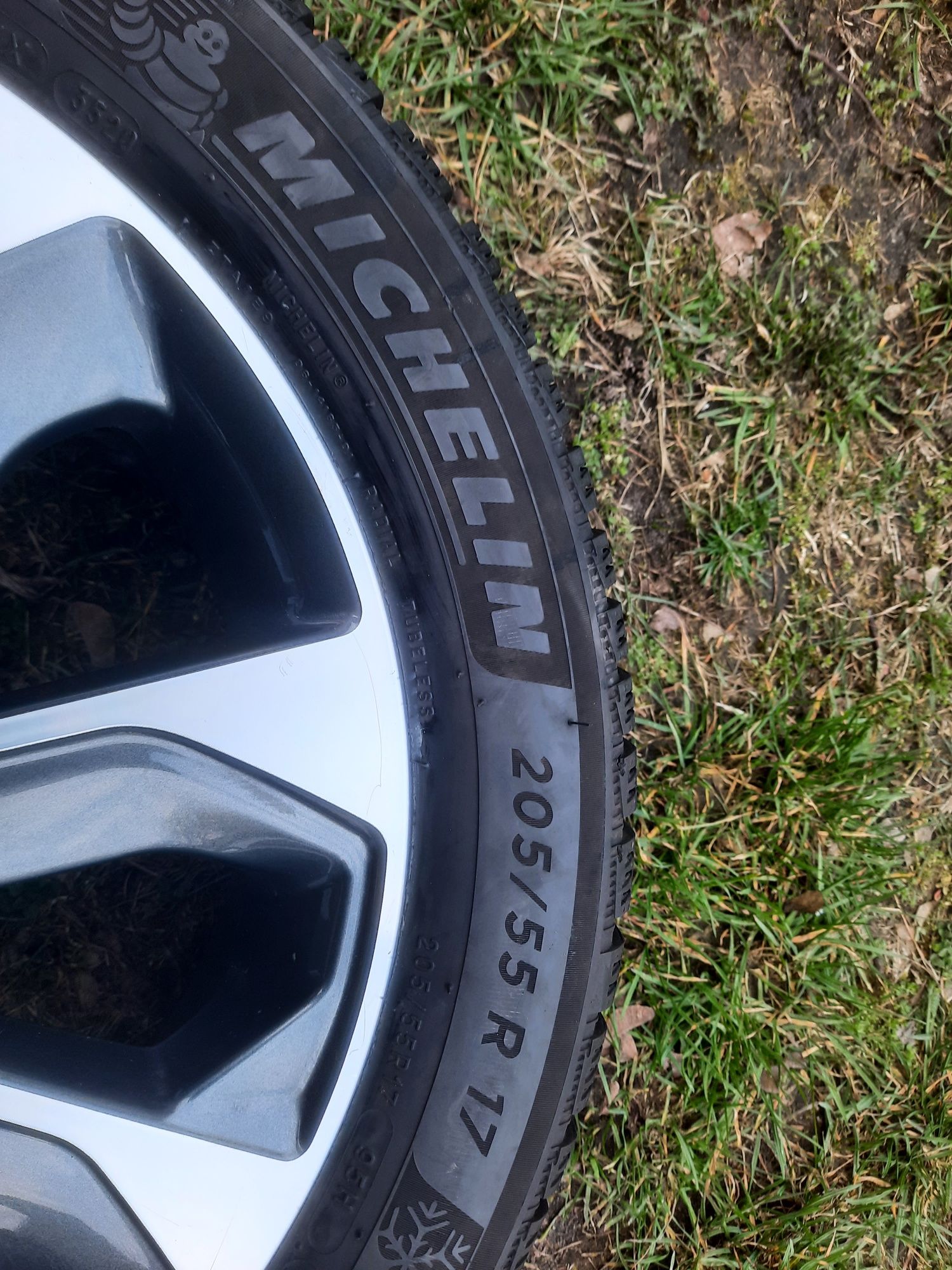 Koła zimowe alufelgi Kia Stonic Rio 205/55R17 Michelin 2021 Rok