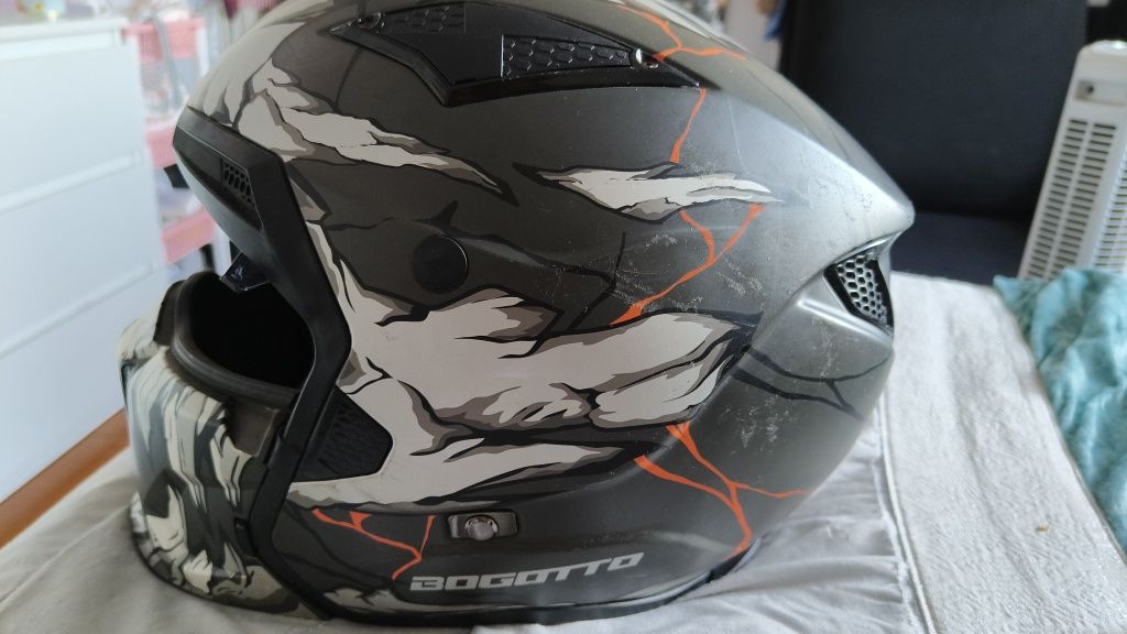 Capacete Bogotto
